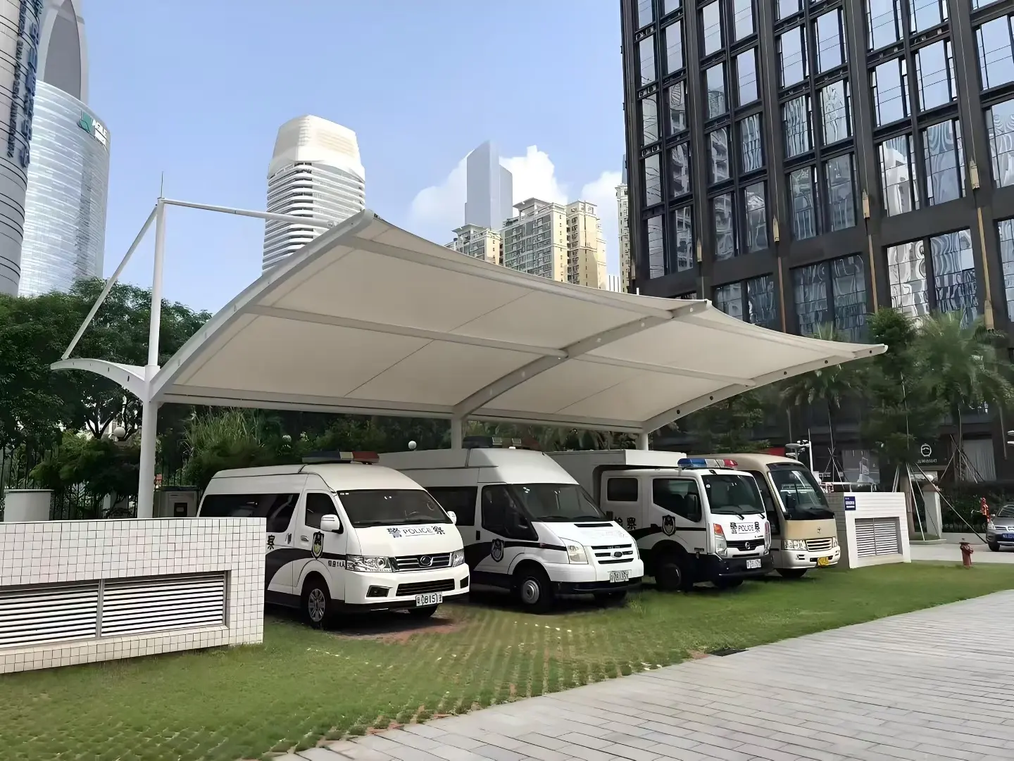 贵州水城膜结构车棚怎么选?山地多雨高湿环境,园区物业采购避坑指南